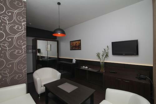 Garage Hotel