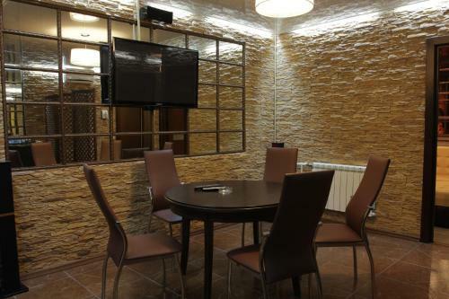 Aviator Hotel