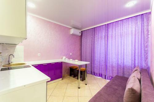 Apartment On Sarabeeva 5/1