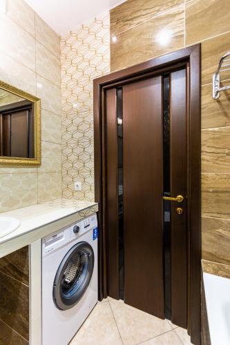 Apartment On Sarabeeva 5/1