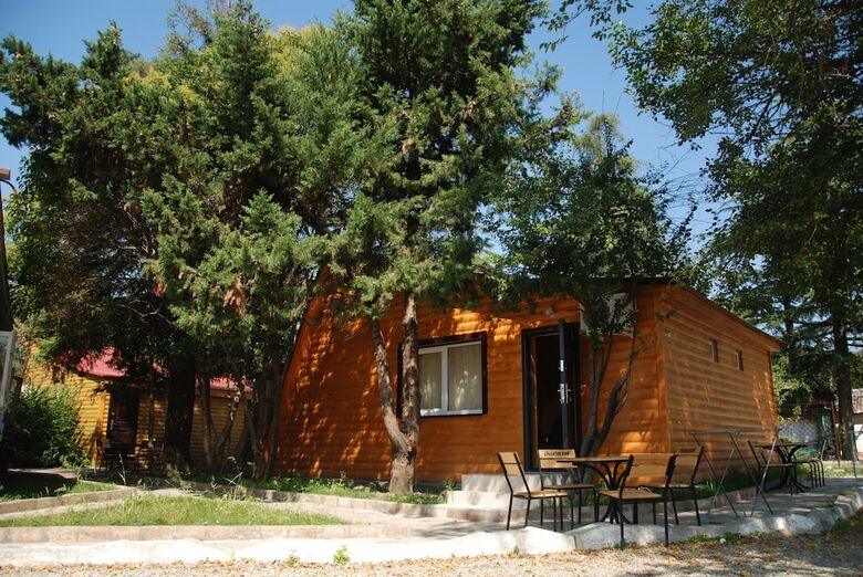 Hostal Hotel "peak Season"