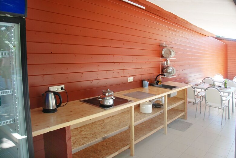 Hostal Hotel "peak Season"