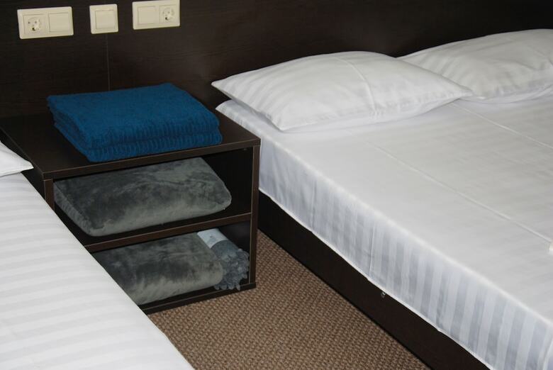 Hostal Hotel "peak Season"
