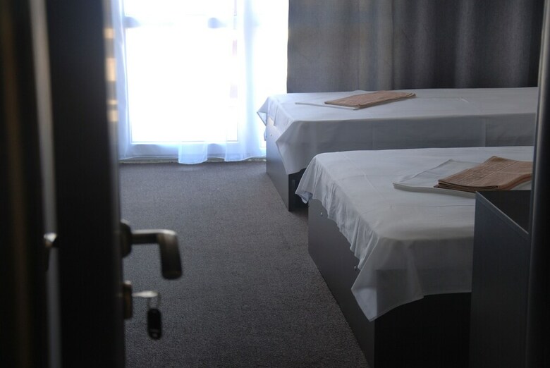 Hostal Hotel "peak Season"