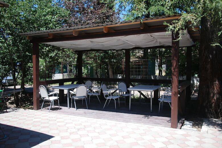 Hostal Hotel "peak Season"