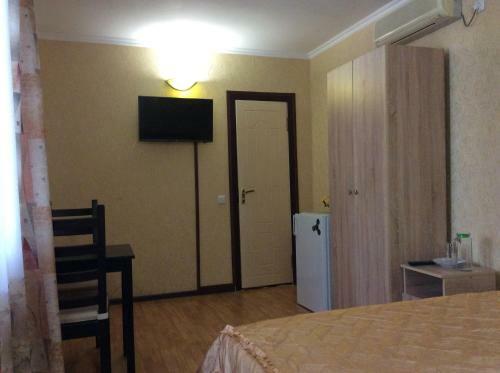 Hostal Jemchujina Guest House
