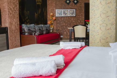 Hostal Jemchujina Guest House