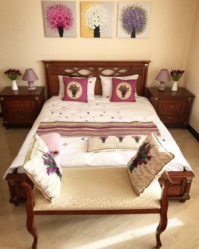 Rose Apartment