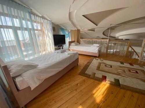 Hotel Krestovaya Pad