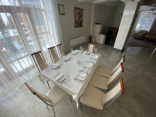 Hotel Krestovaya Pad