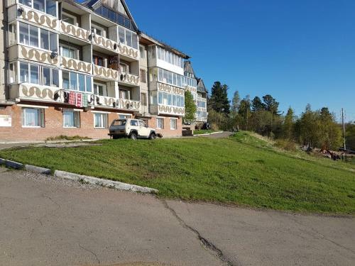 Apartment On Akademicheskaya 10
