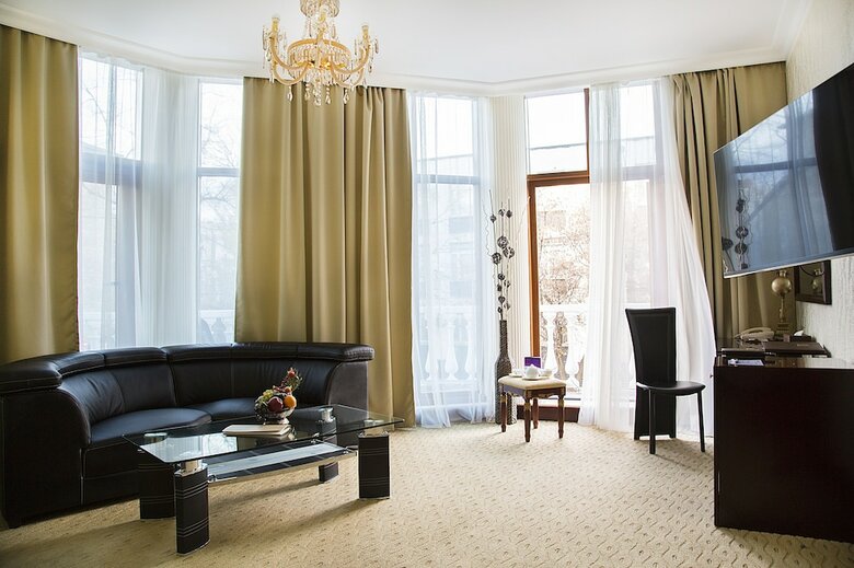 Golden Rooms Hotel