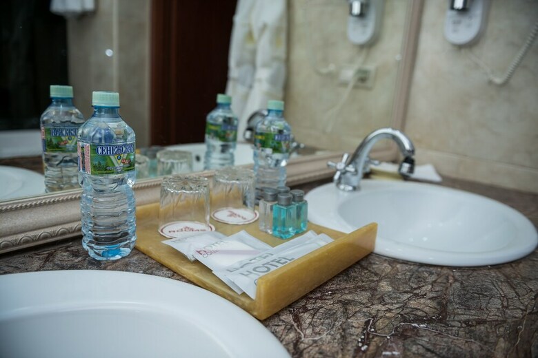 Golden Rooms Hotel
