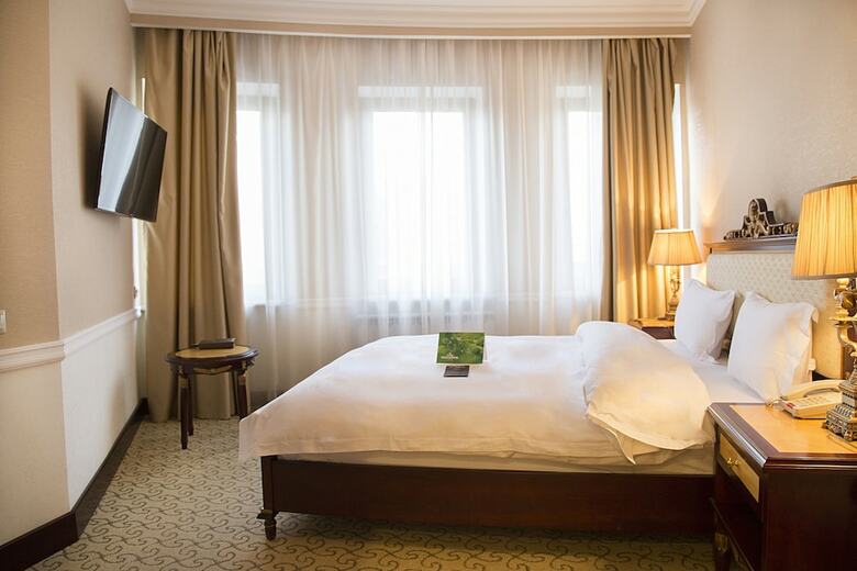 Golden Rooms Hotel