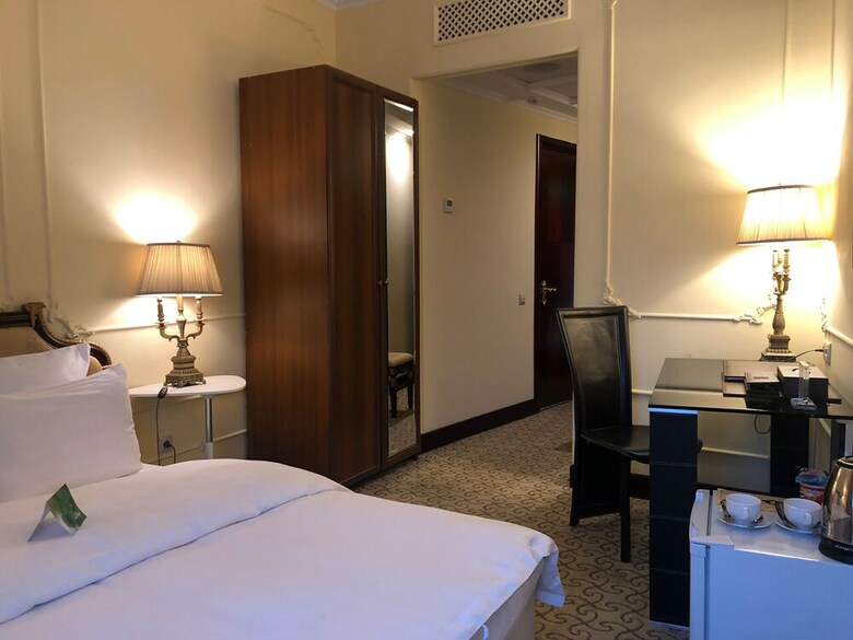 Golden Rooms Hotel