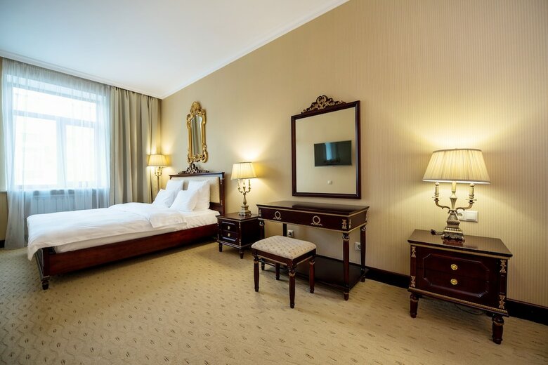Golden Rooms Hotel
