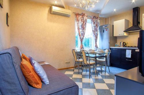 Sunny Apartment Volkov 21
