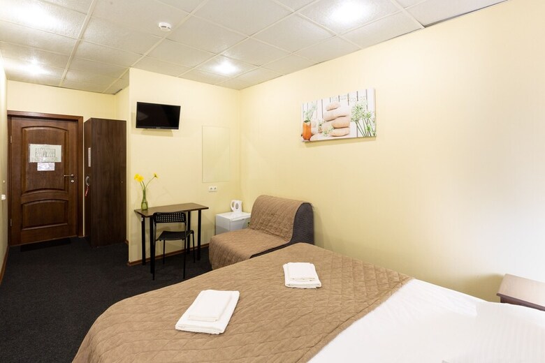 Mini-hotel Entrance N2