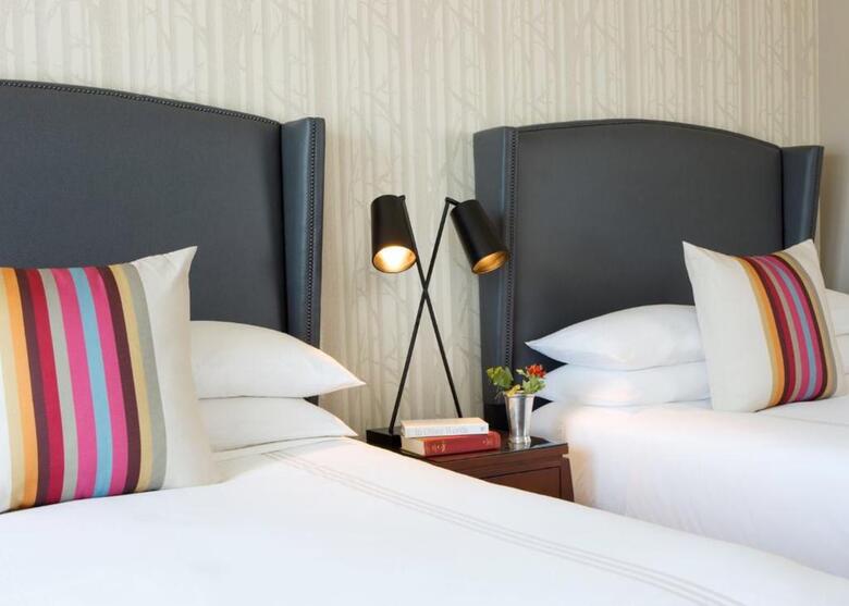 Hotel River Terrace Inn (.)