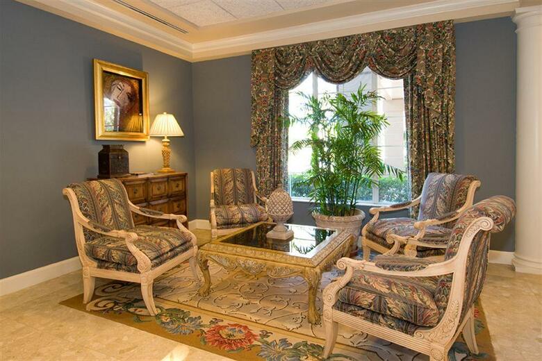 Hotel Trianon Bonita Bay