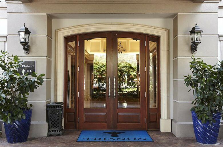 Hotel Trianon Bonita Bay