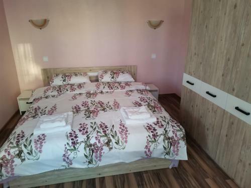 Hostal Guest Rooms Mihaylovi
