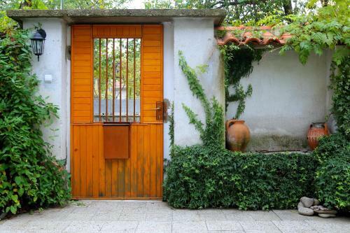 Hostal Kalina Guest House