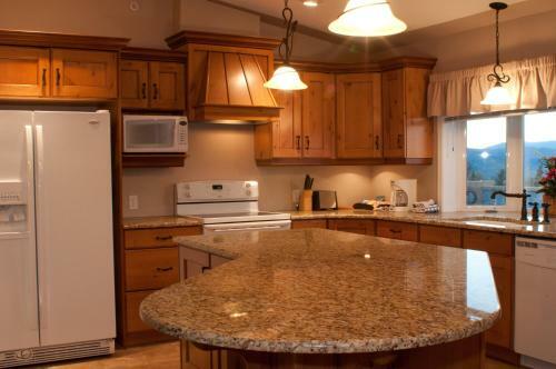 Hotel Misty Mountain Inn & Suites