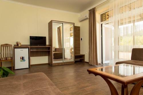 Hostal Kovcheg Guest House