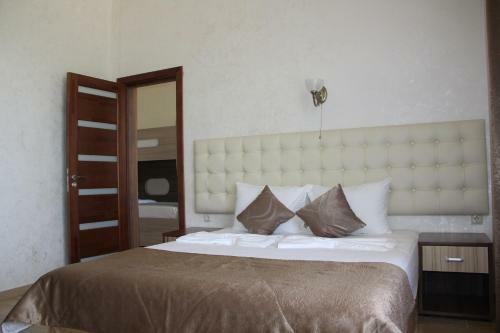 Hotel Grand Noy