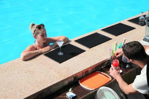 Hotel Grand Noy