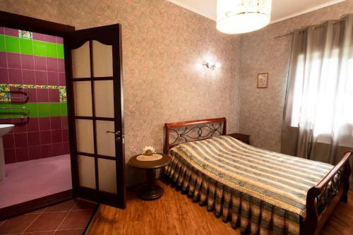 Aleksandrovsky Dvor Hotel