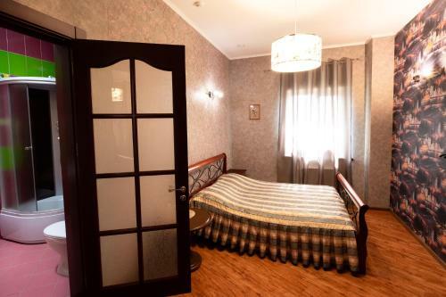Aleksandrovsky Dvor Hotel