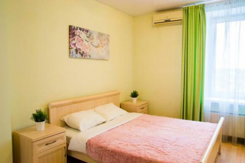 Rent-?????? Apartment On Dekabristov 116