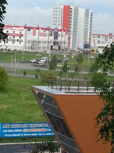 Apartment On Prospekt Komarova 31
