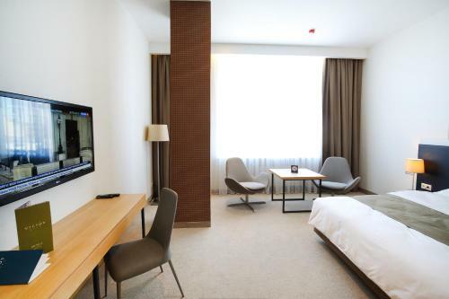 Victor Hotel