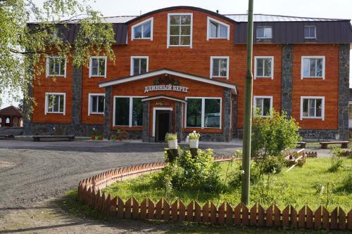 Dlinniy Bereg Hotel