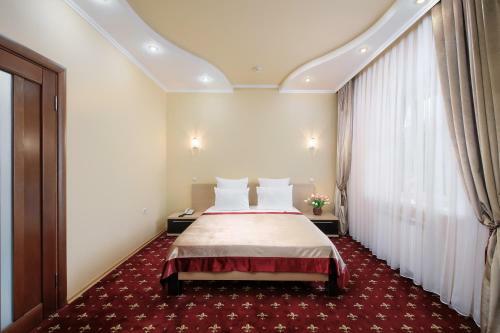 Villa Mask