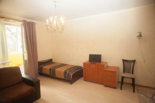 Apartment On 2-ya Dombrovskaya 27