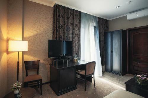 Burzhuy Hotel