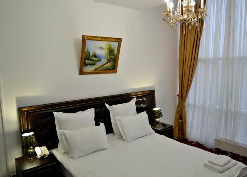 Golden Hotel