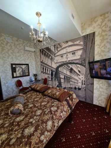 Golden Hotel