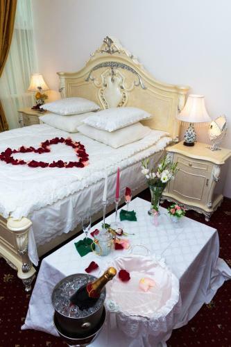 Golden Hotel