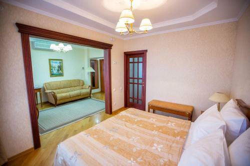 Inturist Hotel