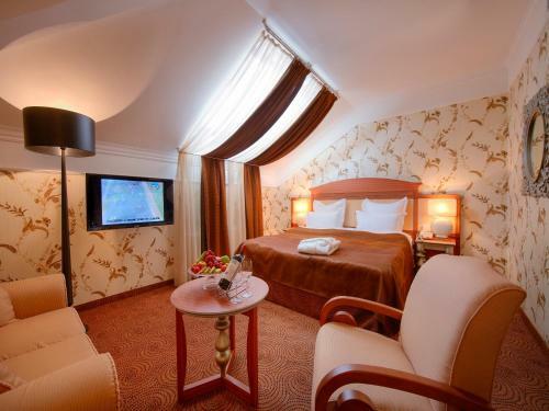Hotel Dvor Podznoeva Glavniy Korpus