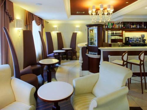 Hotel Dvor Podznoeva Glavniy Korpus