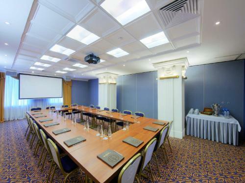 Hotel Dvor Podznoeva Glavniy Korpus
