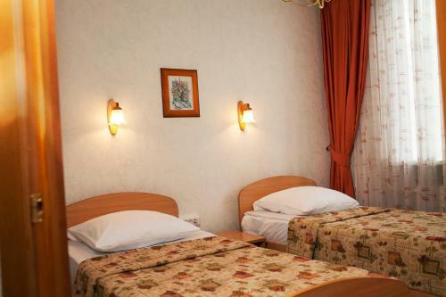 Hotel Equator Lite