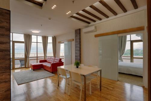 Apartment In Versailles