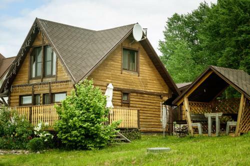 Hostal Holiday Home Tihotut